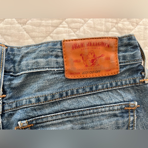 True Religion SECTION JOEY CUT OFF Brand Jeans Low Rise Distressed Shorts - Picture 3 of 4